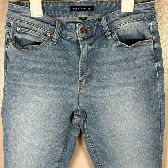 Boston Proper Size 8 Light Wash Straight Leg Jeans - Picture 3 of 7
